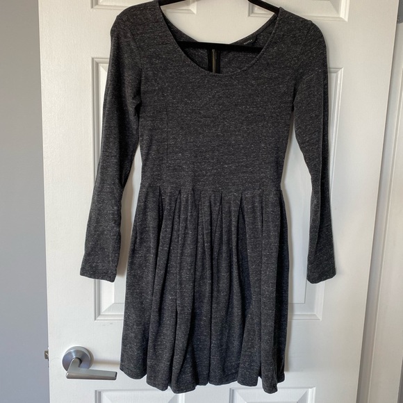 Talula | Aritzia | Grey Skater Dress | Size M - Picture 6 of 7